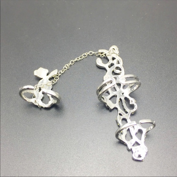 Gorgeous Silver Multiple Finger Ring - Picture 4 of 5